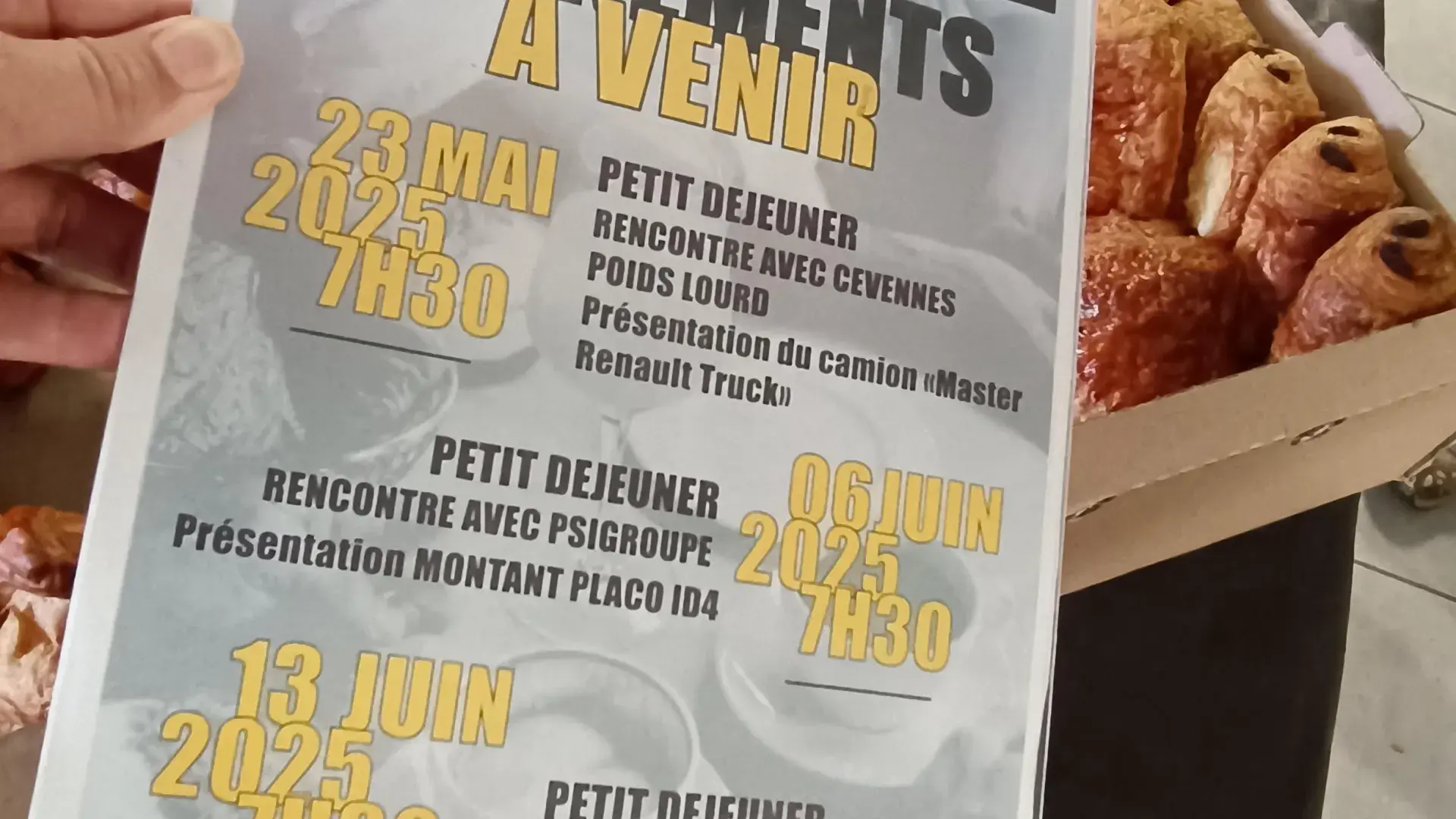 PETIT DÉJEUNER - CORBIER ALÈS