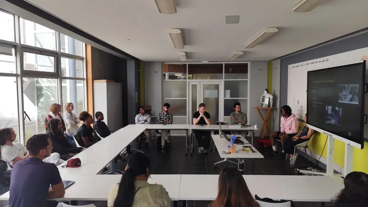 Faire découvrir les métiers, susciter des vocations et accompagner les talents de demain.